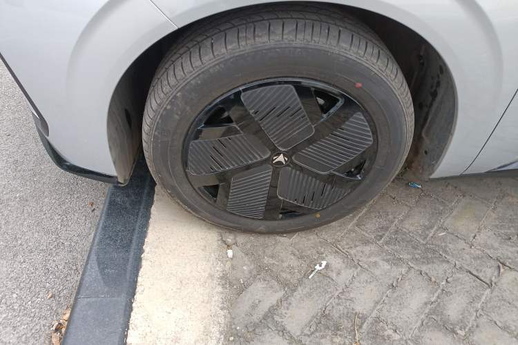 Used ARCFOX T1 2025 Model 425 PRO