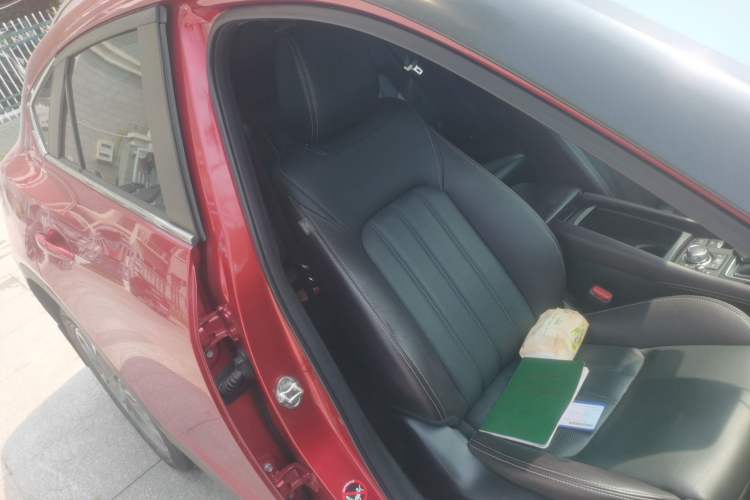 Used Mazda CX-4 2018 2.5L Automatic 4x4 Bluelight Fearless Edition China V Standard