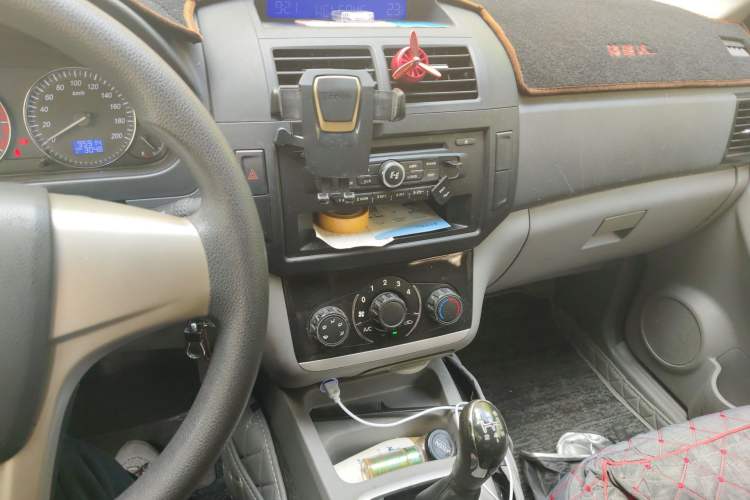 Used BAIC Changhe M50S 2015 1.5L facelift economy class DAM15DL