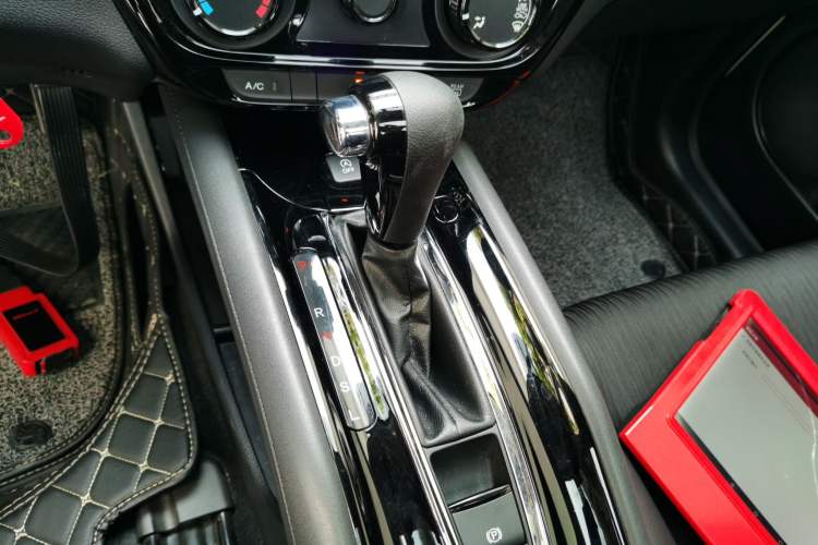 Used Honda Vezel 2020 1.5L CVT Pioneer Edition
