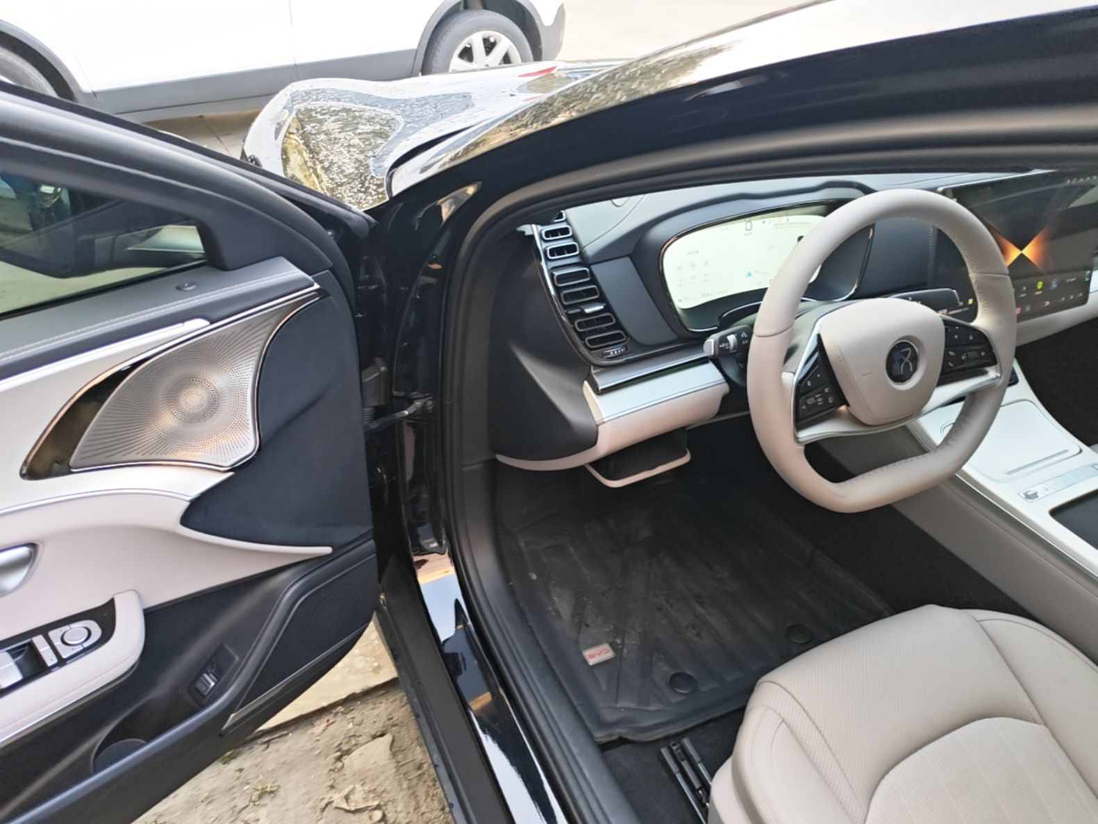 BYD Han 2026 Model EV Smart Driving Edition 705KM Flash-Charging Premium Version — снимка 18