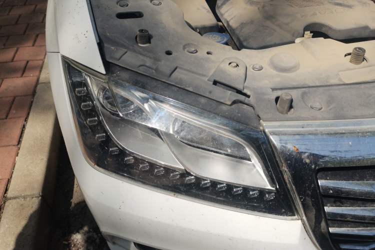 Used Haval H2 2016 Red-Label 1.5T Manual Two-Wheel Drive Comfort Model Right Front Headlight