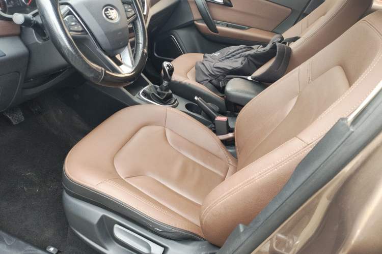 Used FAW Senya R7 2016 1.6L Manual Smart Version Left Front Seat