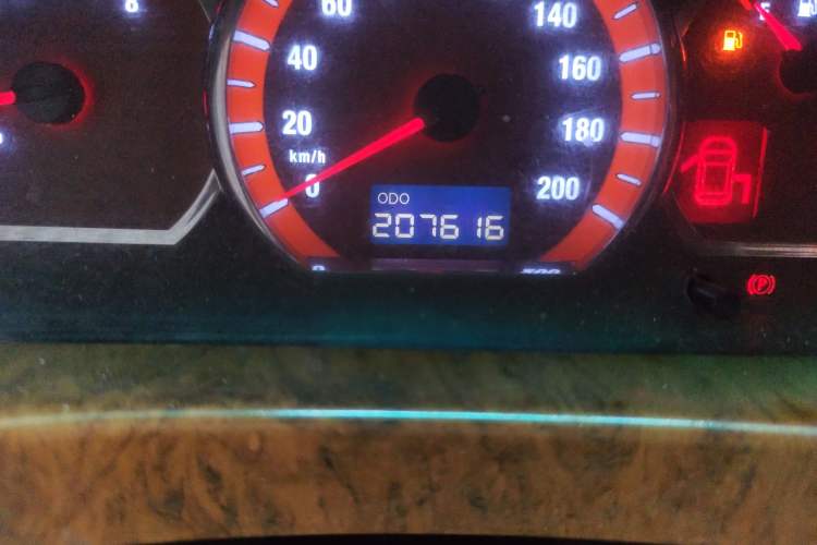 Used FORTHING Lingzhi 2013 M5 Q3 2.0L 7-seat Long-wheelbase Luxury Model