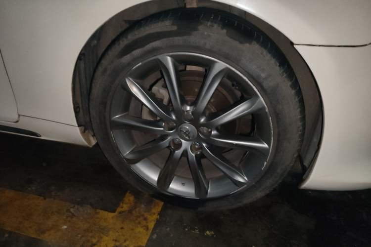 Used Toyota Reiz 2013 2.5V Shangrui Edition Right Front Wheel Hub