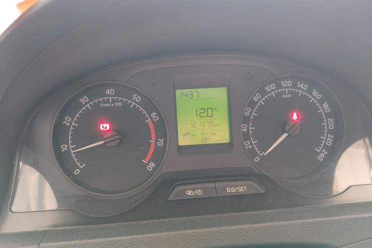 Used Skoda Rapid 2016 1.6L Manual Front-Wheel-Drive Version