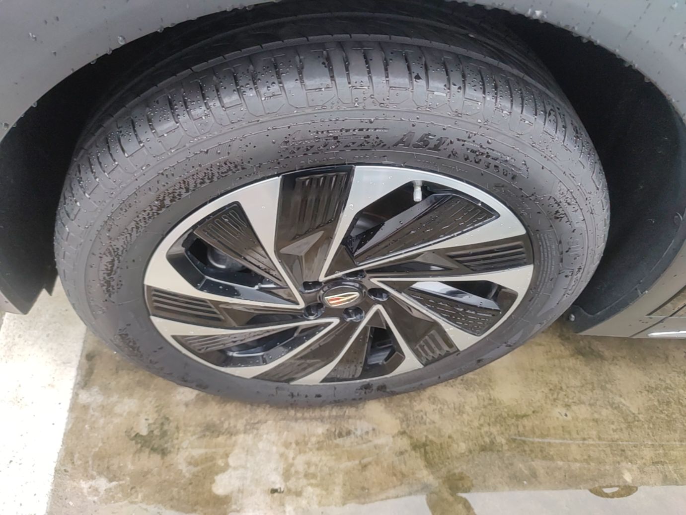 Hongqi HS7 PHEV 2024 2.0T PHEV Four-Wheel Drive Flagship Edition 7 Seats — снимка 10
