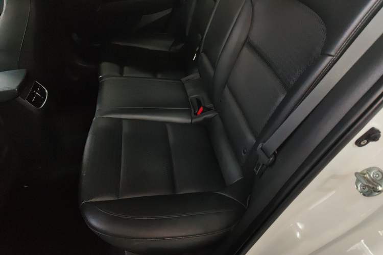 Used Hyundai Elantra (6th Generation / Lingdong) 2016 1.6L Automatic ZhiXuan · Luxury Version Left Rear Seat