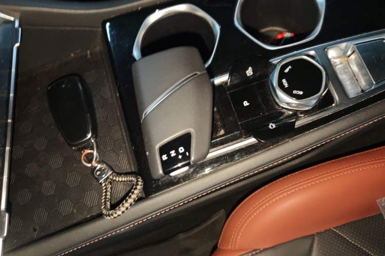 Used CHANGAN Eado 2023 Changan Edition PLUS Blue Whale NE 1.4T GDI DCT Prestige Version Gear Lever