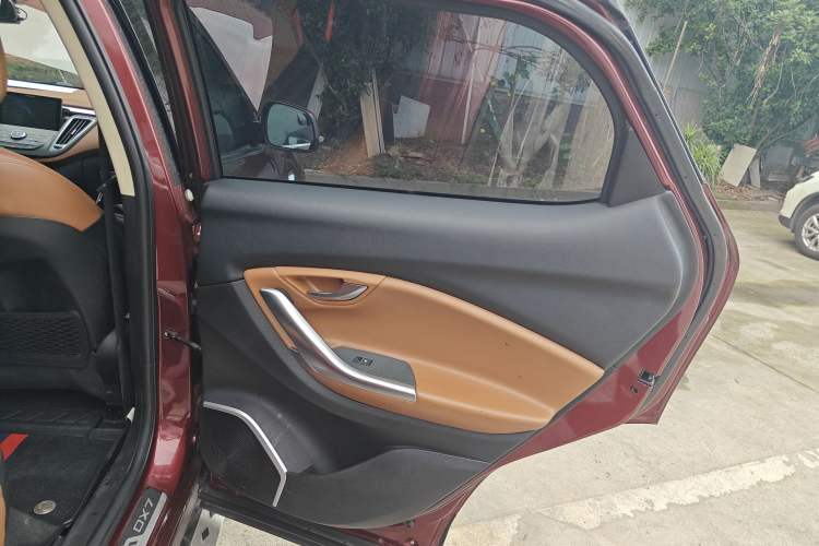 Used Soueast DX7 2017 1.5T Automatic Luxury Model