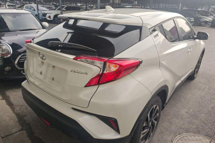 Used Toyota IZOA 2021 2.0L Yichi SPORT