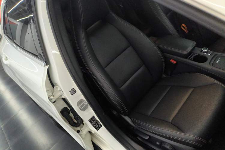 Used Mercedes-Benz GLA 2015 GLA 200 Fashion Model