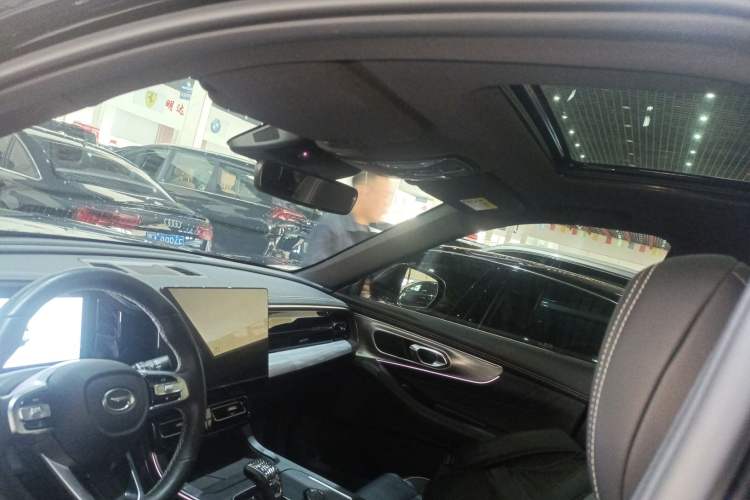 Used GAC Trumpchi GS8 2024 Linghang Series 2.0 TGDI Two-Wheel Drive Luxury Smart Connectivity Version Headliner