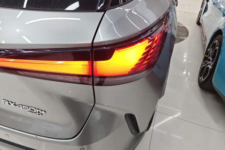 Used Lexus RX New Energy 2023 450h+ Four-Wheel Drive Enjoyment Edition Right Rear Taillight