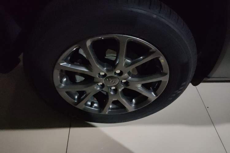 Used Jeep Cherokee 2020 2.0L Two-Wheel Drive Classic Sports Edition