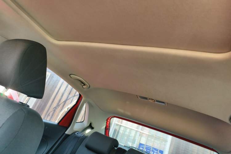 Used Volkswagen Polo 2016 1.6L Automatic Comfort Model
