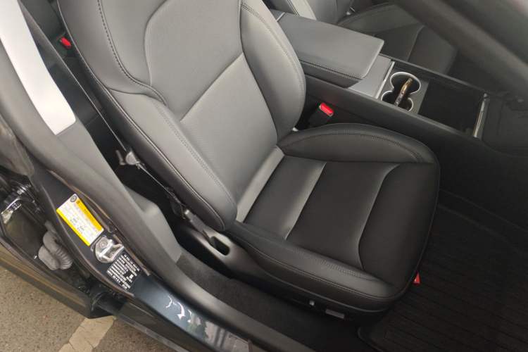 Used Tesla Model 3 2023 Long-Range All-Wheel-Drive Version