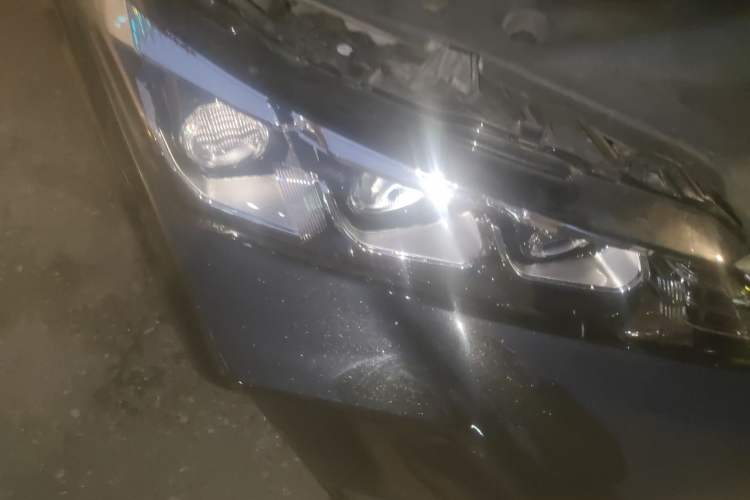 Used Toyota Avalon 2019 Dual-Engine 2.5L Luxury Edition China VI Standard Right Front Headlight