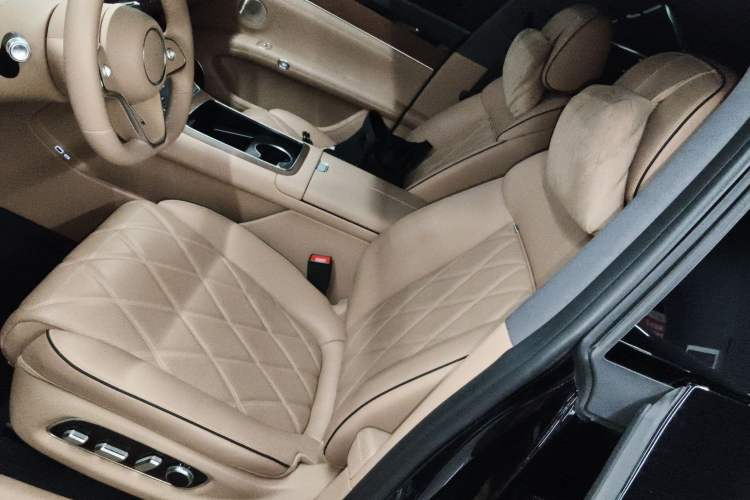 Used Hima Stelato S9 2025 Extended-Range Max Left Front Seat