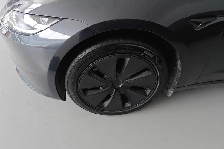 Used Tesla Model 3 2025 Rear-Wheel-Drive Version
