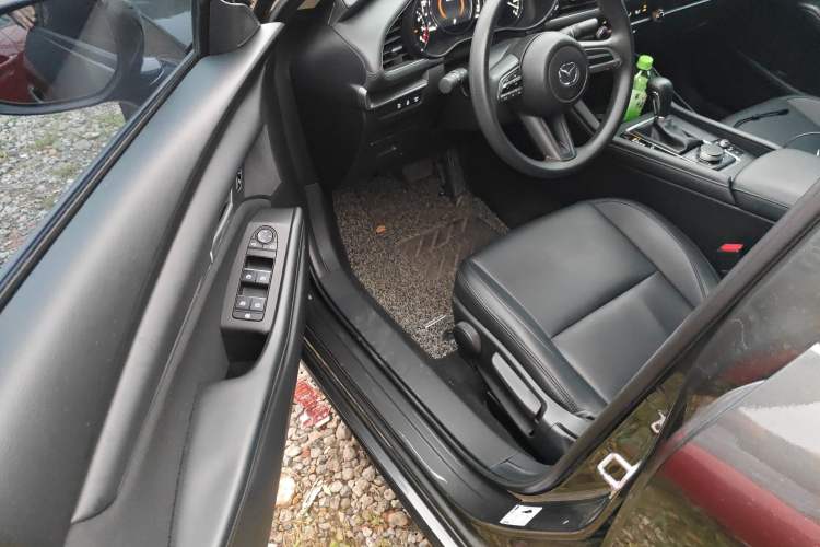 Used Mazda 3 Axela 2021 1.5L Automatic ZhiMei Edition