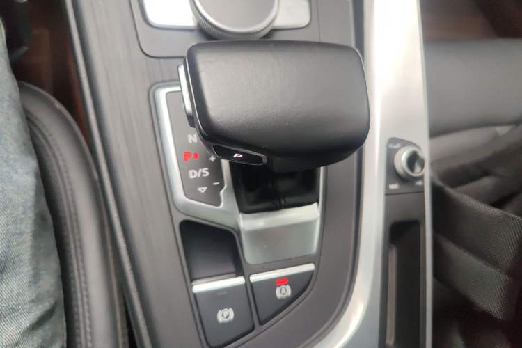 Used Audi A4L 2018 30th Anniversary Edition 40 TFSI Fashion Model