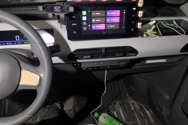 Used Geely Galaxy Panda 2023 Panda Mini 200km Endurance Bear
