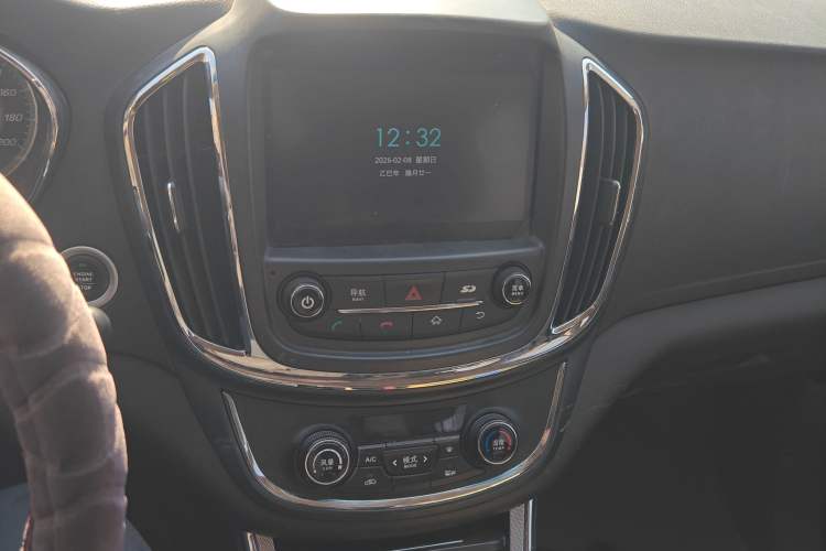 Used Baojun 560 2016 1.8L Manual Luxury Edition