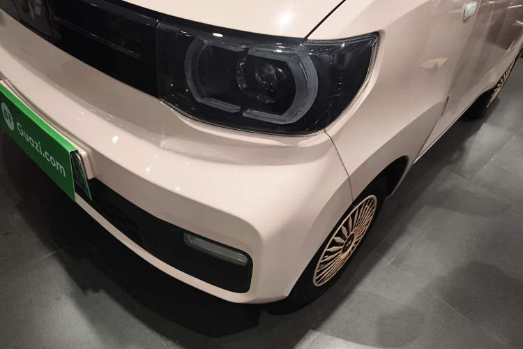 Used Wuling Hongguang MINIEV 2022 Macaron Premium Model – Lithium Ternary Battery Left Front Headlight