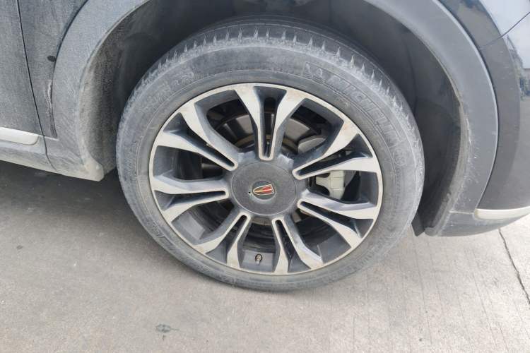 Used Hongqi HS5 2019 2.0T Smart Connect Flagship All-Wheel-Drive Version Right Front Wheel Hub