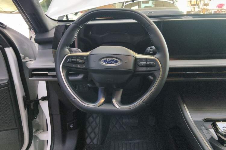 Used Ford Edge 2023 Ford Explorer L 2.0T EcoBoost Two-Wheel Drive 5-Seater Fashion Edition