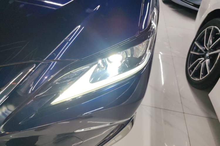 Used Lexus ES 2022 200 Excellence Edition