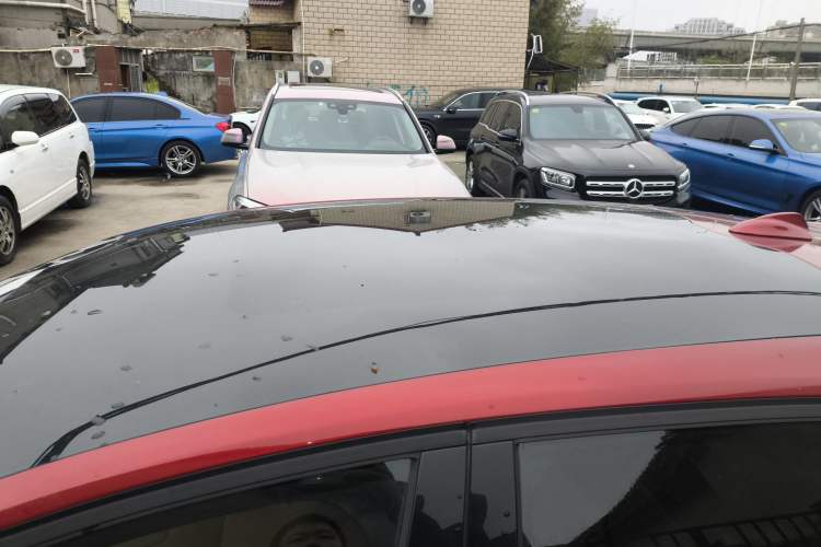 Used Volvo V40 2017 T3 Zhiyi Edition Roof