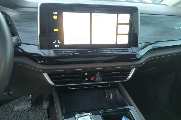 Used Volkswagen Viloran 2024 330TSI Luxury Edition