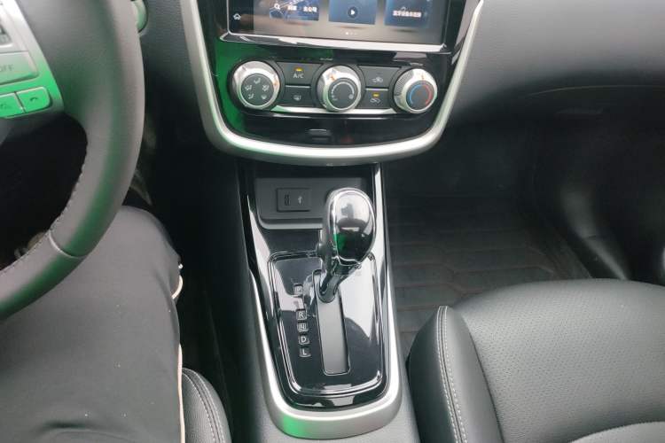 Used Nissan Tiida 2021 1.6L CVT Smart Drive Edition Gear Lever