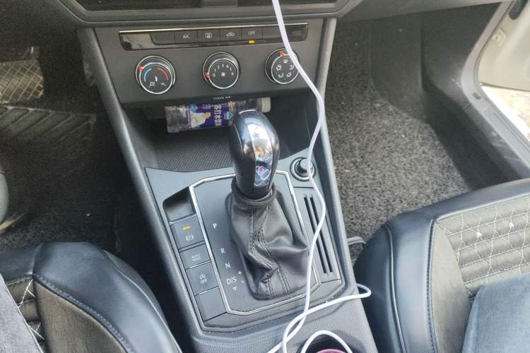 Used Volkswagen Lavida 2018 1.5L Automatic Comfort Edition China V Standard Gear Lever