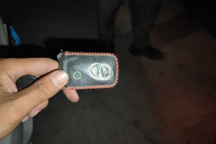 Used BYD S6 2014 2.0L Manual Luxury 7-Seater Vehicle Key