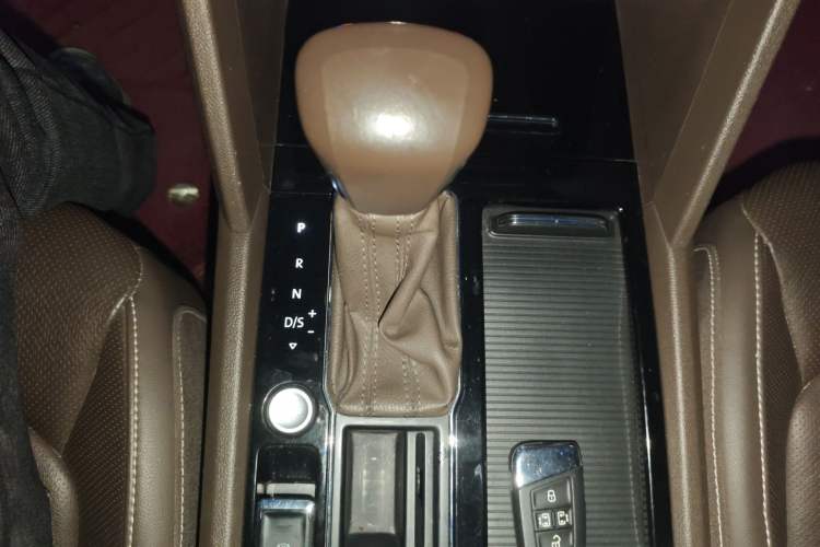 Used Volkswagen Viloran 2020 330TSI Luxury Edition