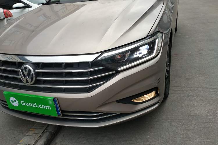 Used Volkswagen Sagitar 2020 200TSI DSG Comfort Version China VI Standard Left Front Headlight