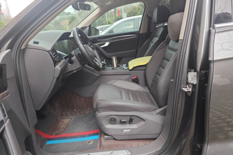 Used Volkswagen Touareg 2022 3.0 TSI Prestige Edition Classic Sport Package Left Front Seat