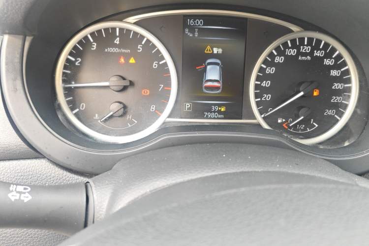 Used Nissan Tiida 2023 1.6L CVT Smart Drive Version
