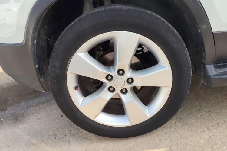 Used Chevrolet Trax 2014 1.4T Manual Two-Wheel Drive Comfort Model Right Rear Wheel Hub