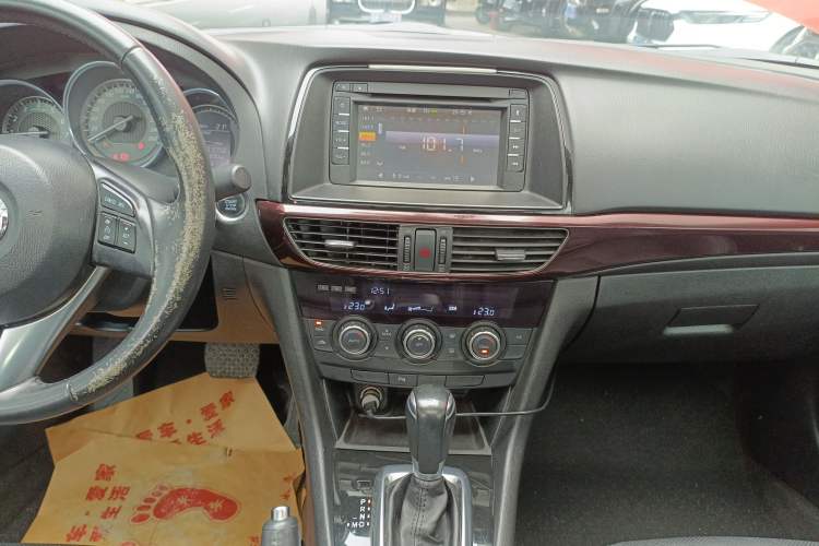 Used Mazda Atenza 2015 2.0L Blue Sky Luxury Edition