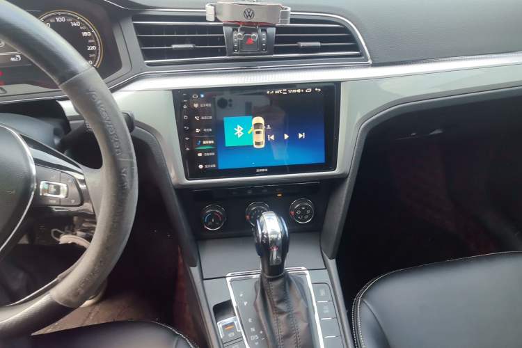 Used Volkswagen Lamando 2019 230TSI DSG Fashion Edition China VI
