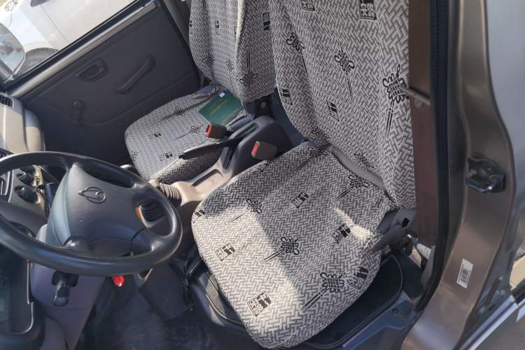 Used CHANGAN KUAYUE V3 2017 1.2L Box-Type Truck DK12-10