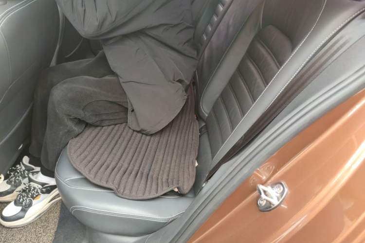 Used Volkswagen Lamando 2015 280TSI DSG Luxury Edition Left Rear Seat