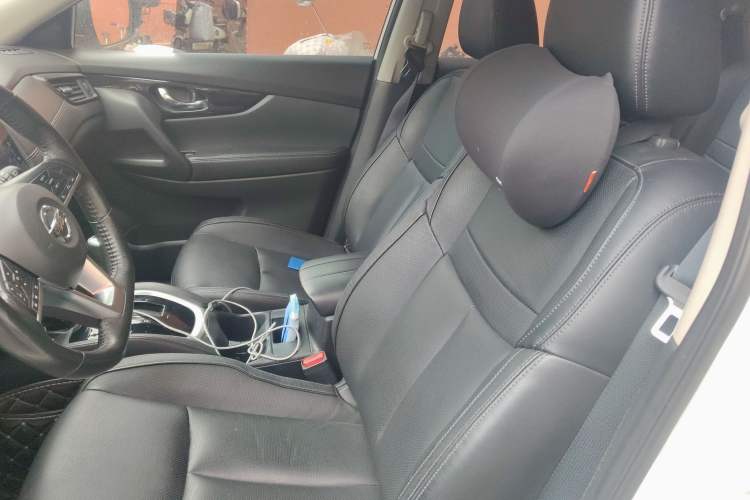 Used Nissan X-Trail 2019 2.0L CVT Smart Connect Comfort Edition 2WD
