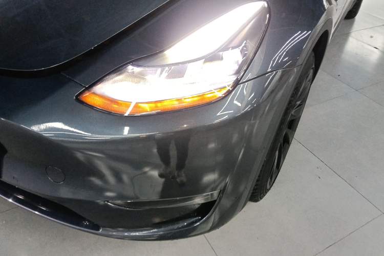 Used Tesla Model Y 2023 Long-Range All-Wheel-Drive Version