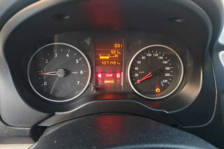 Used Dongfeng Aeolus L60 2015 1.8L Manual New Enjoyment Version