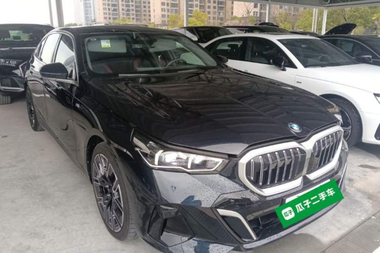 Used BMW 5 Series 2025 530Li Luxury Edition M Sport Package